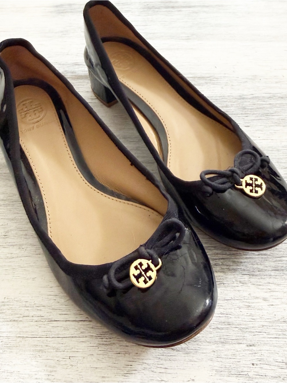 Tory Burch Black Patent Ballet Flats with Gold Logo womens size 6M